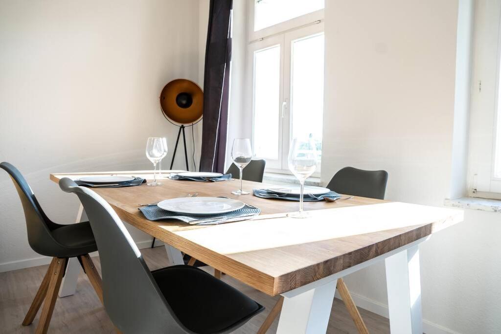 Super Lage Modern Boxspringbett *netflix* Wlan* Apartment