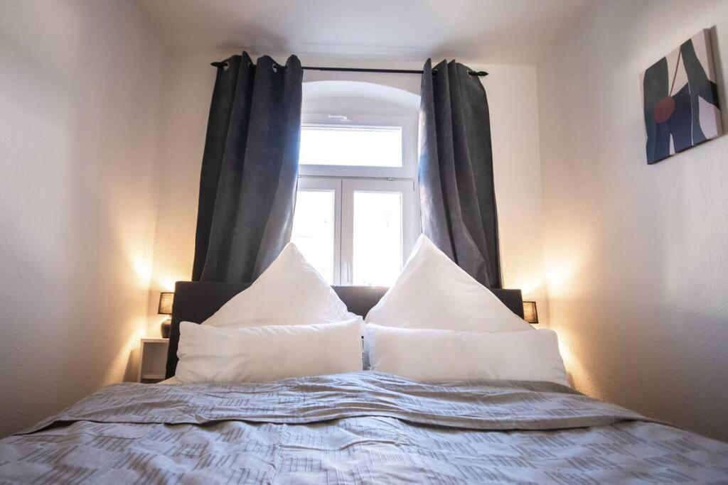 Super Lage Modern Boxspringbett *netflix* Wlan* Apartment