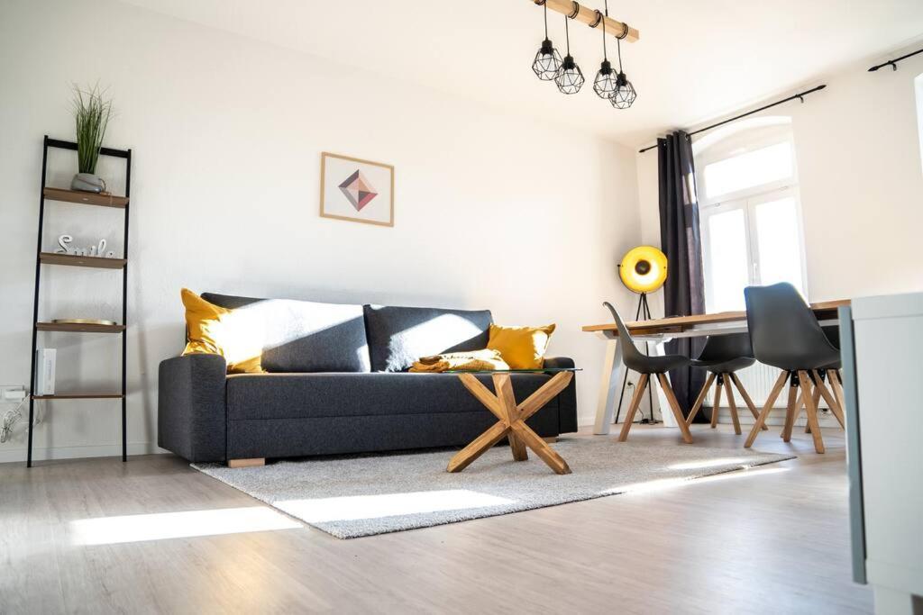 Super Lage Modern Boxspringbett *netflix* Wlan* Apartment